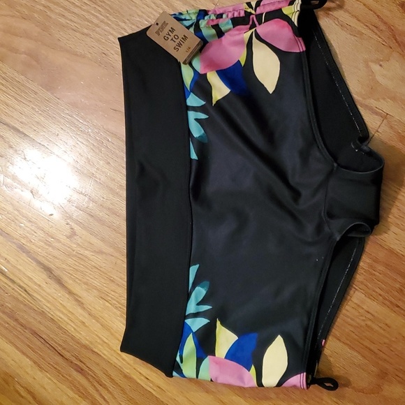 PINK Victoria's Secret Other - Pink Active Gym to Swim Shorties Size Large NWT